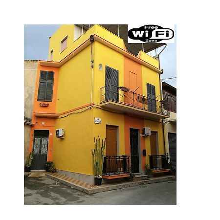 Apartamento Happy House Wifi Free Bici Free Avola Exterior foto