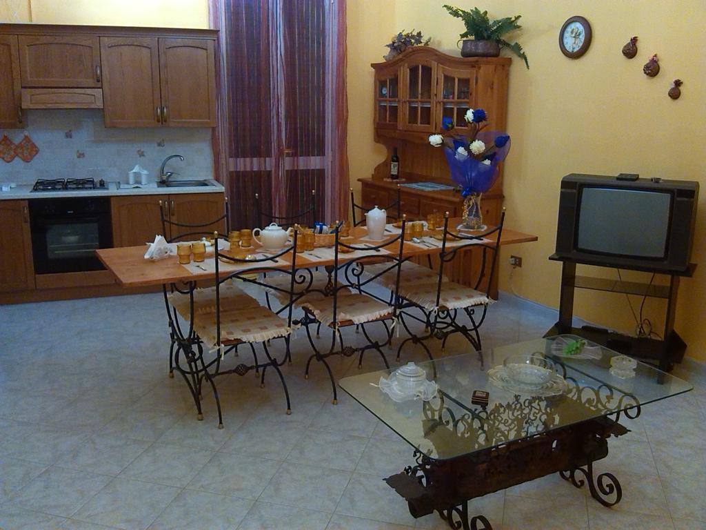 Apartamento Happy House Wifi Free Bici Free Avola Exterior foto